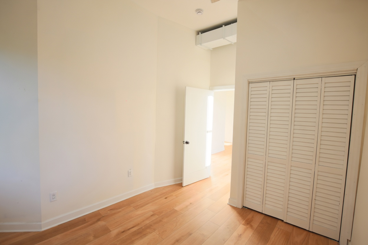 1077 W Polk #2 — front bedroom with closet